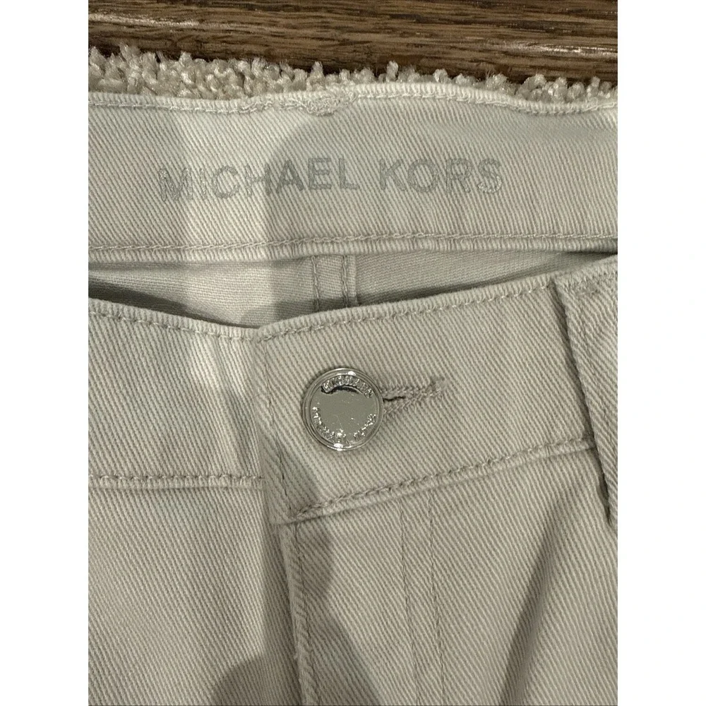 Michael Kors Women's Gray Denim Jeans Logo Accent 5-Pocket‎ Light Wash Size 6
